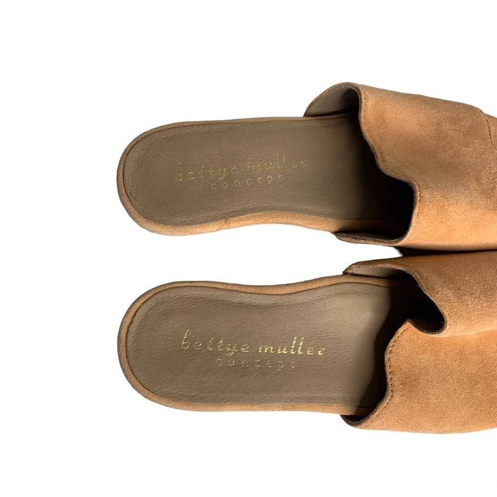 BETTYE MULLER Concept Chili Seema Suede Demi Wedge Slides Sandals Shoes Size 7.5